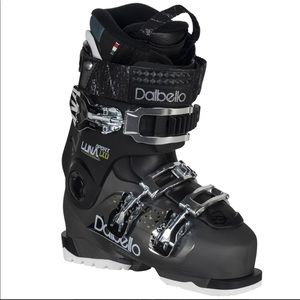 Dalbello ski boot size 5.5 or 22.5 mondo used 5 times